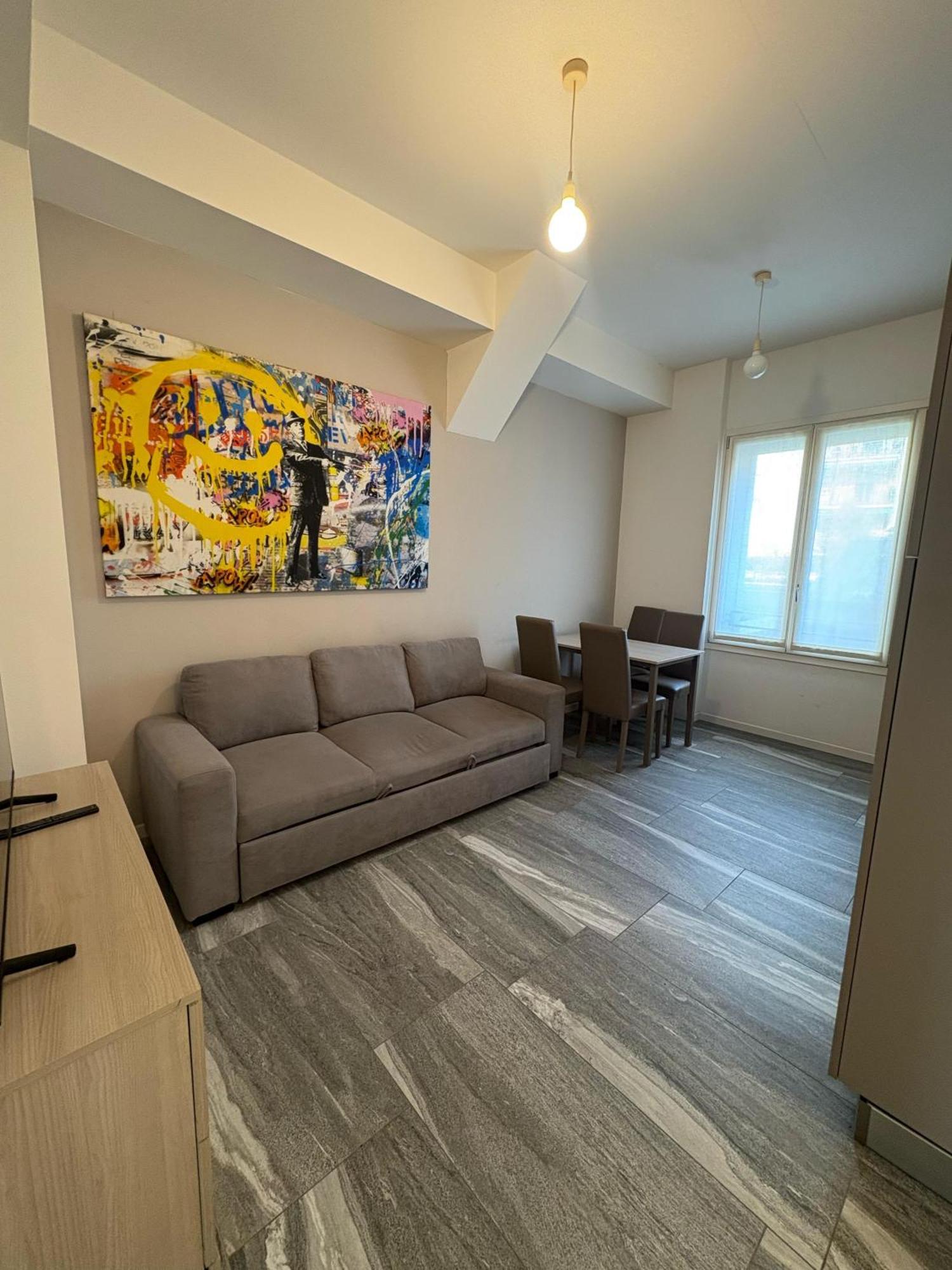Essential Apartment Сесто-Сан-Джованні Екстер'єр фото