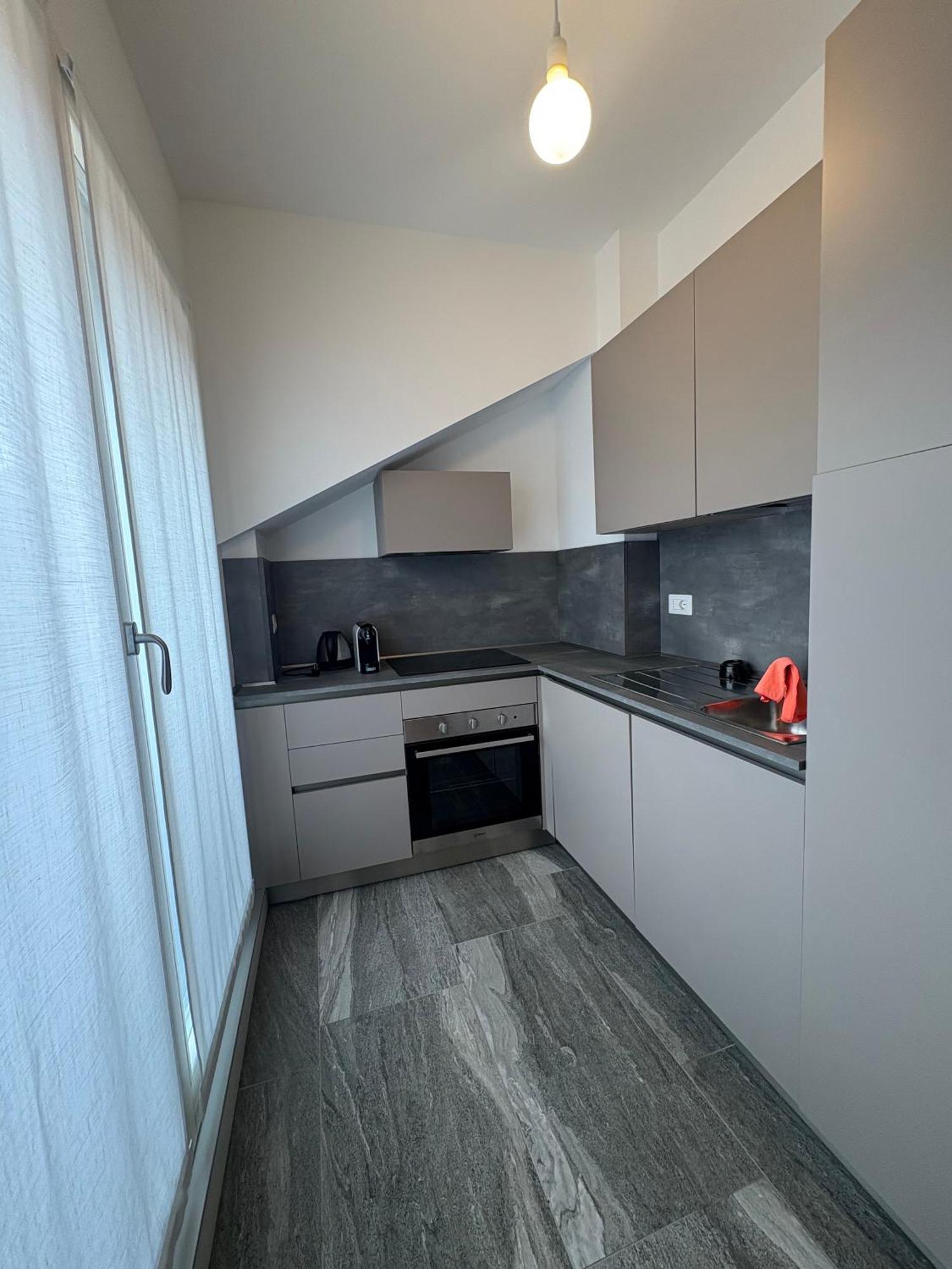 Essential Apartment Сесто-Сан-Джованні Екстер'єр фото